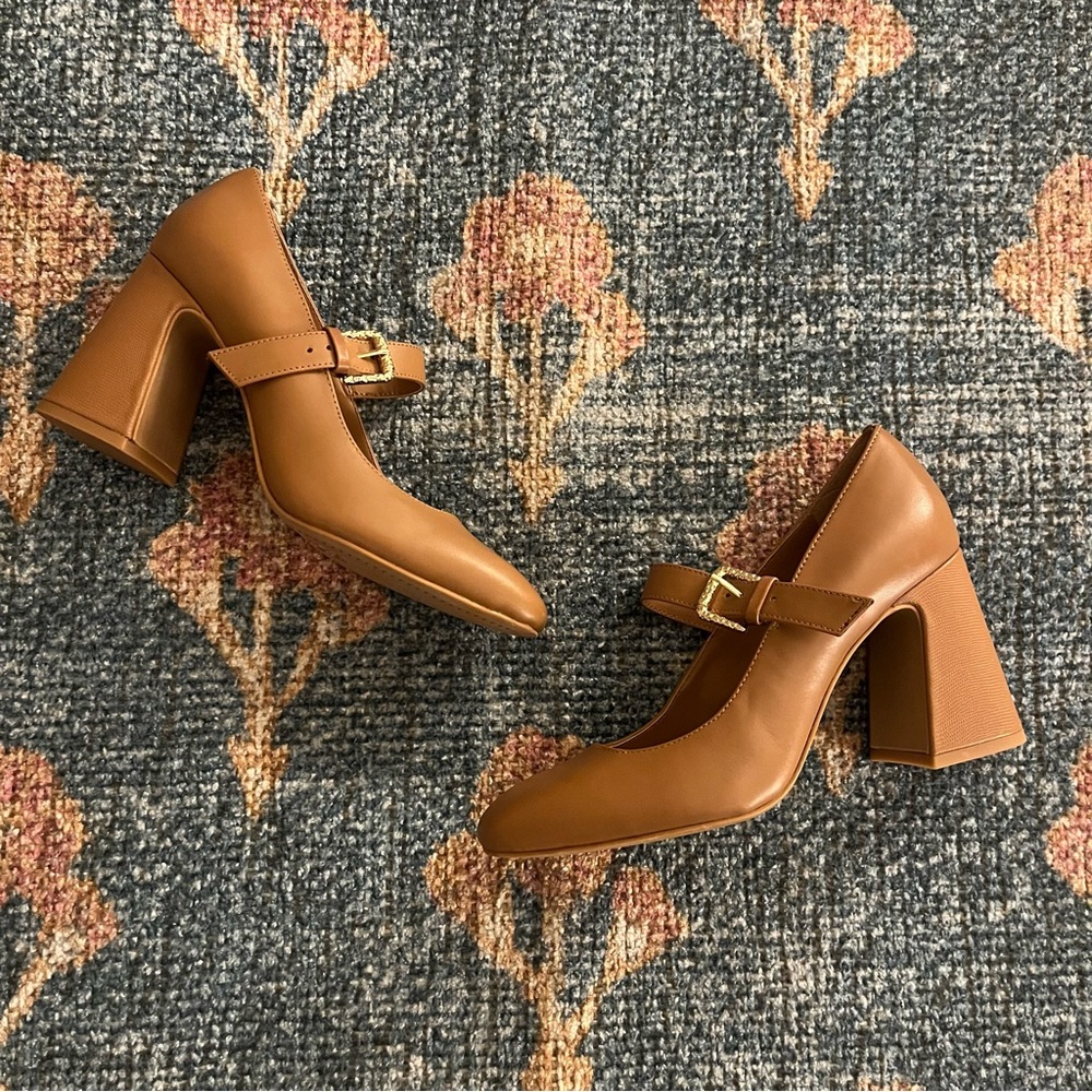 NEW Dolce Vita Women's Lakota Mary Jane Shoes in Caramel - Picture 4 of 9
